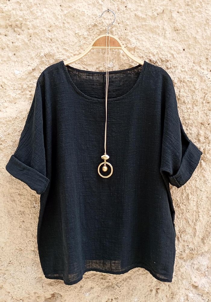 Oversized μαύρη μπλούζα με στρογγυλή λαιμόκοψη και μανίκια με ρεβέρ