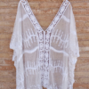 Λευκό δαντελένιο boho κιμονό με V ντεκολτέ και ανάγλυφα κεντήματα