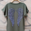 μπλουζάκι angel χακί με στρας φτερά στην πλάτη – PerfectDress.gr