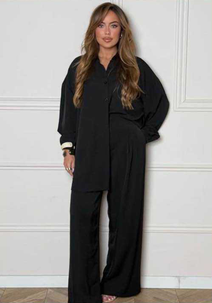 Σετ γυναικείο Franca μαύρο με oversize πουκάμισο και φαρδύ παντελόνι με πιέτες.